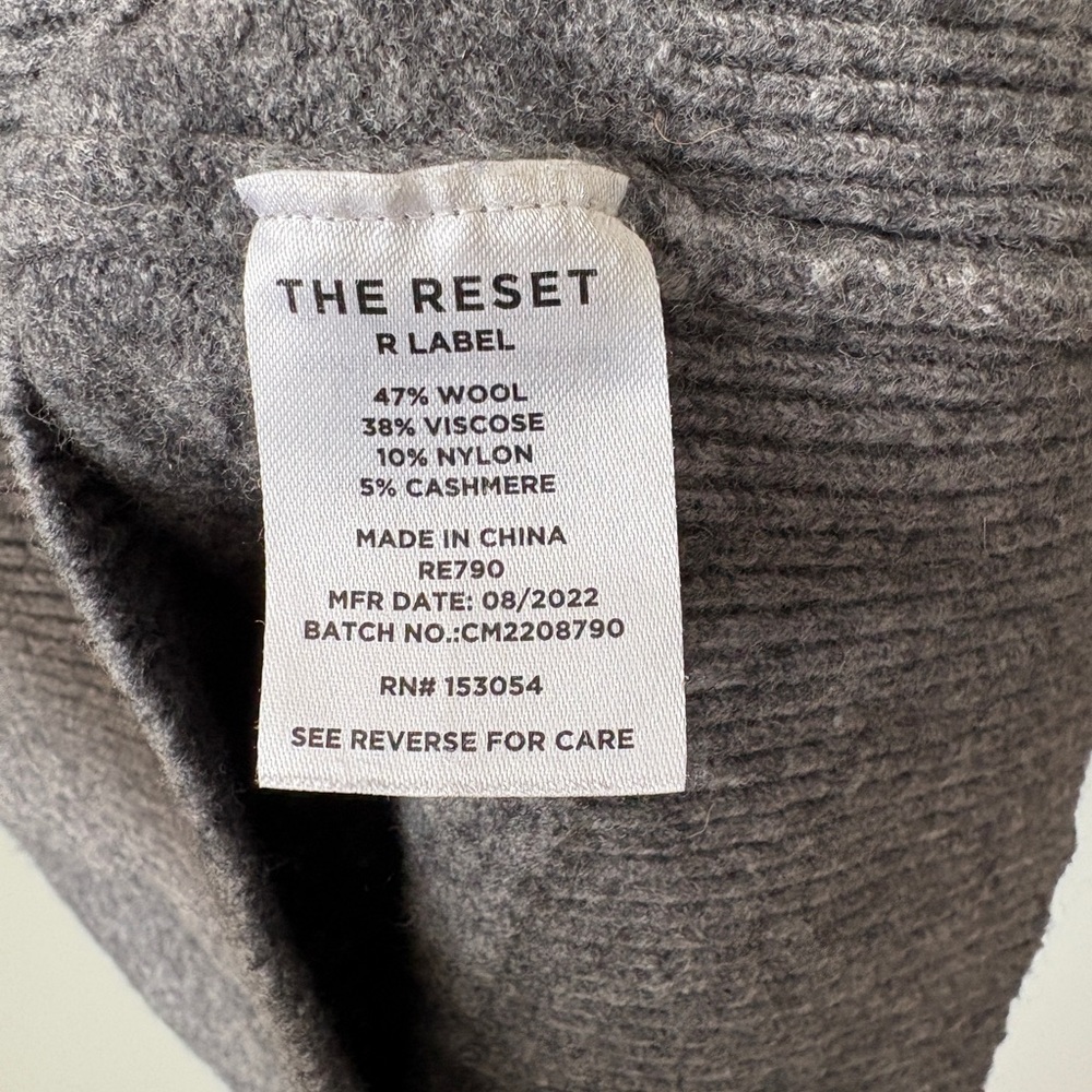 Gray Knit Pencil Skirt - Picture 4 of 4